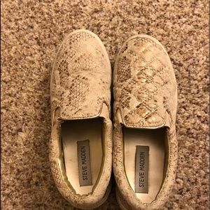 Steve Madden snake skin slip on